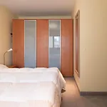 In Near The 公寓 *