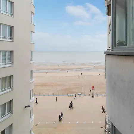 Pretty With Balcony Apartment *