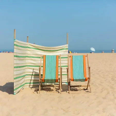 In Near The * Ostende